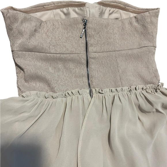 GUESS Light Beige Strapless Lace Peplum Formal Cocktail Mini Dress-Size 4 - Picture 9 of 15